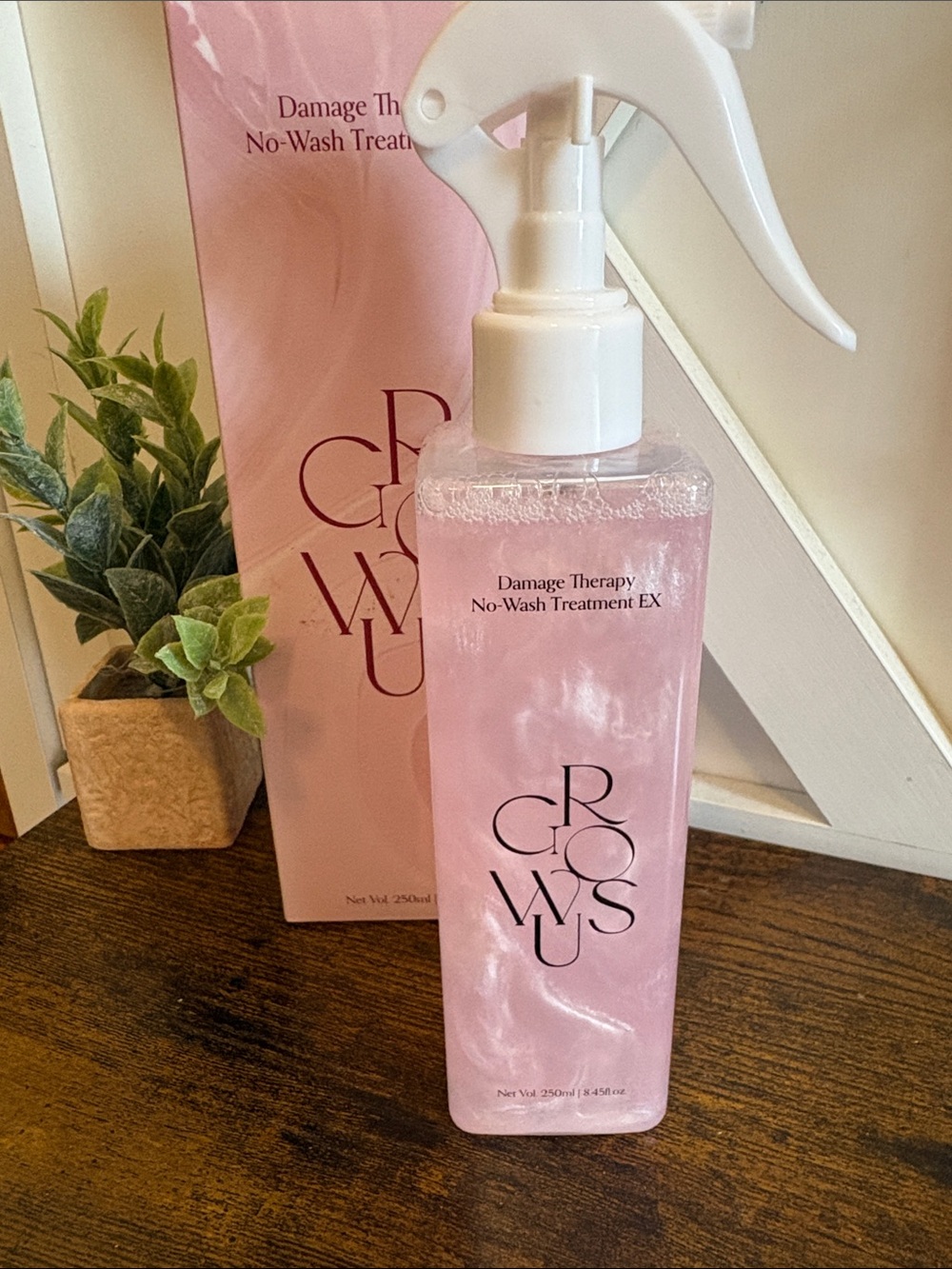 Pink Leave-In No-Wash Hair Treatment Spray